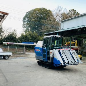 Alternative view of ISEKI イセキ コンバイン HFZ585G